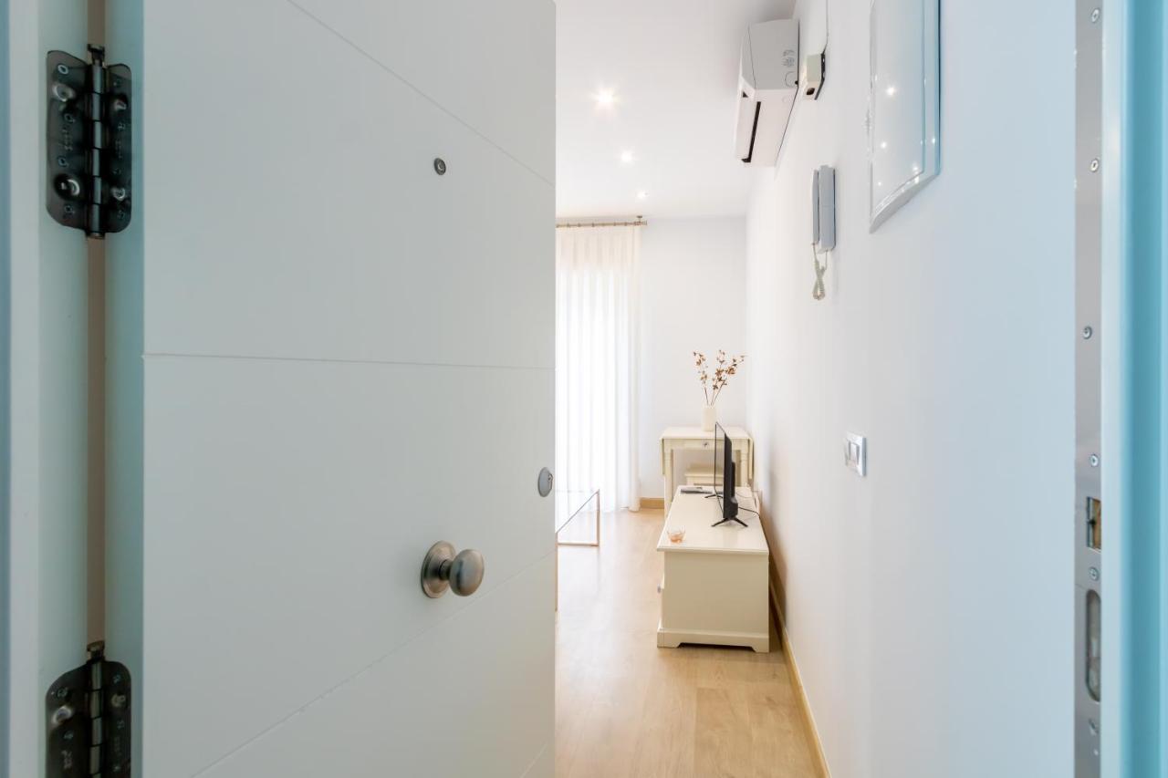 Charming 2 Bedroom Apartment Triana Bridge By Ocityzen Seville Exterior photo